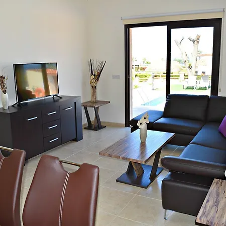 Latchi Beach 3 La Plague * Polis